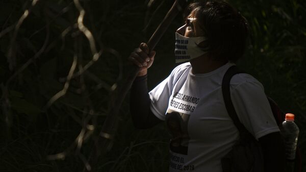 Búsqueda de la Comisión local y familiares de los tres trabajadores de Sanborns desaparecidos en el norte de la Ciudad de México - Sputnik Mundo