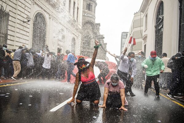 EEUU tras las elecciones, paz en Karabaj y protestas en Perú: las imágenes más destacadas de la semana - Sputnik Mundo