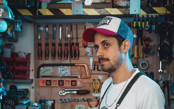 Además de 'RadaHome', Agustín tiene un programa de carpintería en su canal de Youtube - Sputnik Mundo