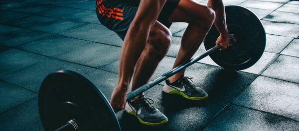 Levantamiento de pesas (imagen referencial) - Sputnik Mundo