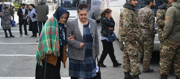 Refugiados en Nagorno Karabaj - Sputnik Mundo