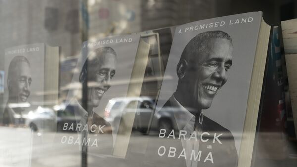 Los libros escritos por Obama en un escaparate - Sputnik Mundo