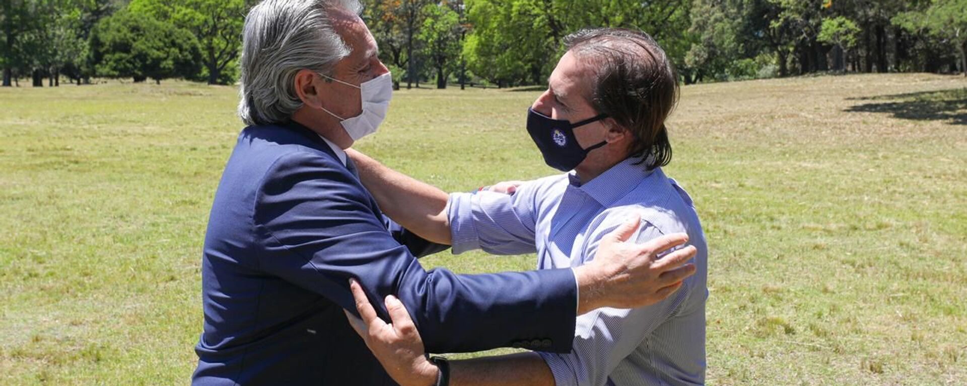 Encuentro entre los presidentes de Argentina y Uruguay, Alberto Fernández y Luis Lacalle Pou - Sputnik Mundo, 1920, 26.03.2021