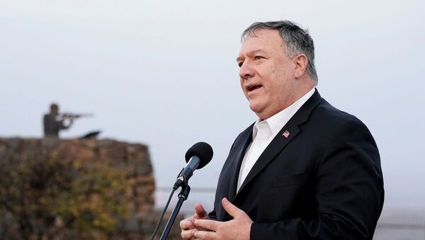 Mike Pompeo en los Altos del Golán - Sputnik Mundo