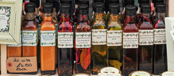 Aceite de oliva (imagen referencial) - Sputnik Mundo