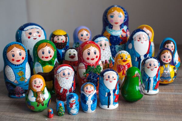 Desde 'Rapunzel' hasta 'Juego de Tronos': así son las matrioshkas de hoy - Sputnik Mundo