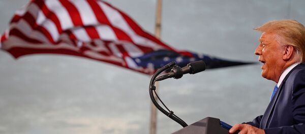 El presidente de EEUU, Donald Trump, habla durante un mitin de campaña en el aeropuerto Cecil en Jacksonville, Florida, el 24 de septiembre de 2020 - Sputnik Mundo