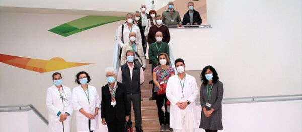 12 médicos jubilados se incorporan como voluntarios en Granada - Sputnik Mundo