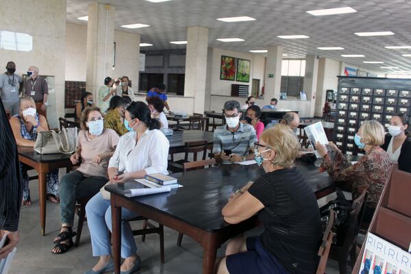 Rusistas cubanos recuerdan 75 años de la Gran Guerra Patria desde la literatura rusa - Sputnik Mundo