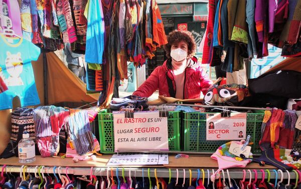 Milagros Mateos, tendera del Rastro de Madrid - Sputnik Mundo