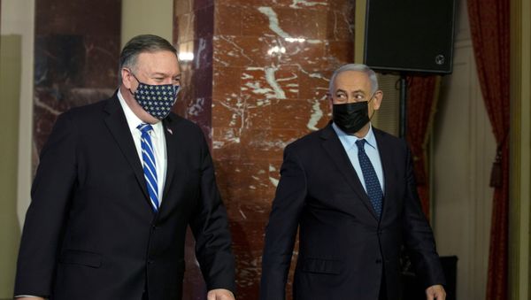 El primer ministro israelí, Benjamin Netanyahu, y el secretario de Estado de Estados Unidos, Mike Pompeo El primer ministro israelí, Benjamin Netanyahu, y el secretario de Estado de Estados Unidos, Mike Pompeo - Sputnik Mundo