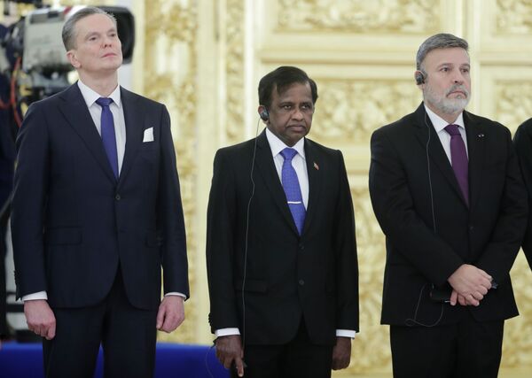 Rusia espera que Perú dé una solución constitucional a la crisis política - Sputnik Mundo