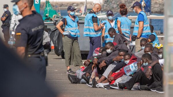 Migrantes en las Islas Canarias - Sputnik Mundo