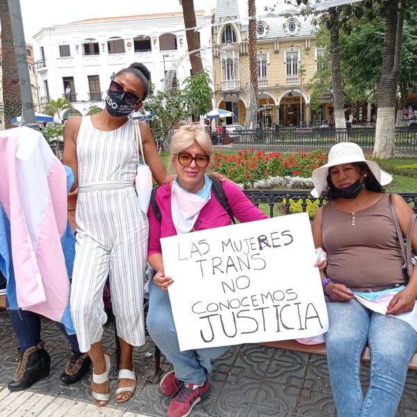 La Policía no me cuida, me cuidan mis amigas: gritan las mujeres de Bolivia - Sputnik Mundo