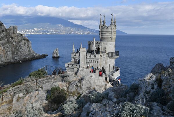 El símbolo de Crimea se reabre al público - Sputnik Mundo