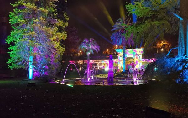 Iluminación del Jardín Botánico de Madrid - Sputnik Mundo