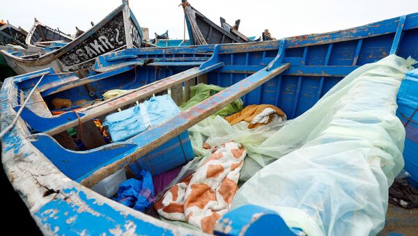 Barcas usadas por migrantes para ir a las Islas Canarias - Sputnik Mundo