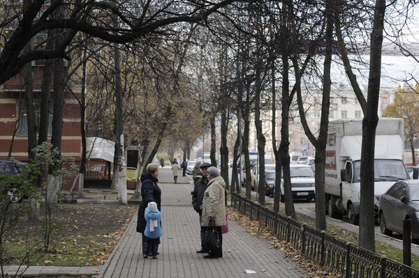 Gente en una calle de Balashija (archivo) - Sputnik Mundo