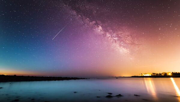 El cielo nocturno (imagen referencial) - Sputnik Mundo