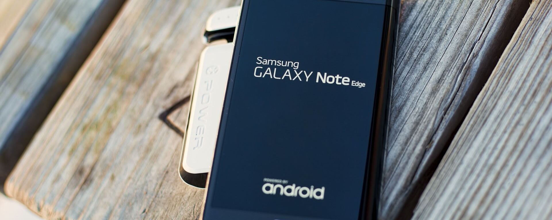 Un celular Samsung Galaxy Note Edge (imagen referencial) - Sputnik Mundo, 1920, 05.02.2022