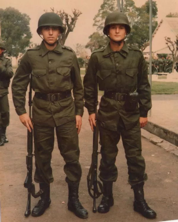 Julio Aro en el Ejército Julio Aro en el Ejército - Sputnik Mundo