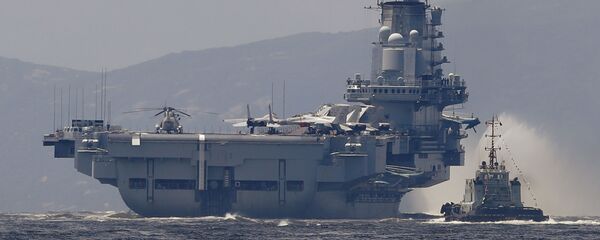 El primer portaviones de China Liaoning - Sputnik Mundo