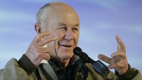 Chuck Yeager, piloto de combate estadounidense (archivo) - Sputnik Mundo