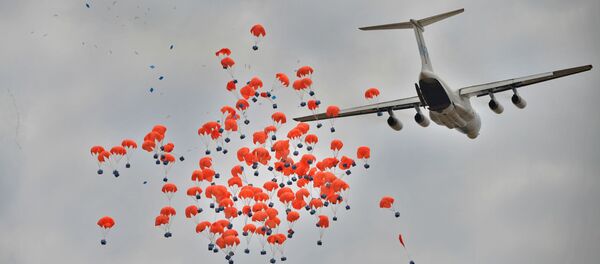 El reparto de paquetes por el Programa Mundial de Alimentos de las Naciones Unidas - Sputnik Mundo