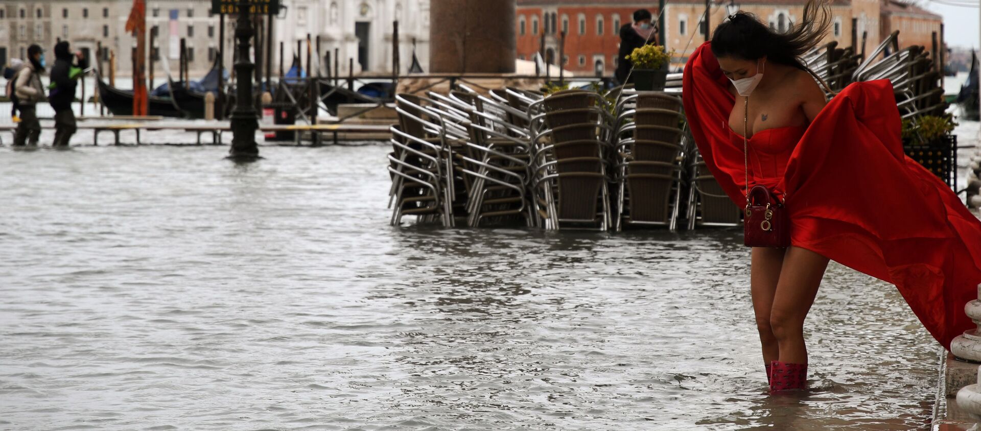 Venecia vuelve a desaparecer bajo el agua 

 - Sputnik Mundo, 1920, 09.12.2020