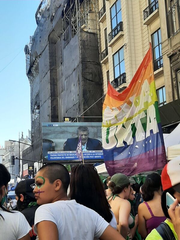 Manifestaciones a favor de la legalización del aborto en Argentina - Sputnik Mundo