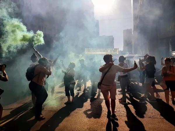 Manifestaciones a favor de la legalización del aborto en Argentina Manifestaciones a favor de la legalización del aborto en Argentina - Sputnik Mundo