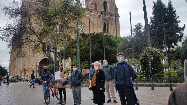 Miembros del Cabildo por el Agua de Cuenca (Ecuador), el día que presentaron el proyecto de consulta popular antiminería - Sputnik Mundo