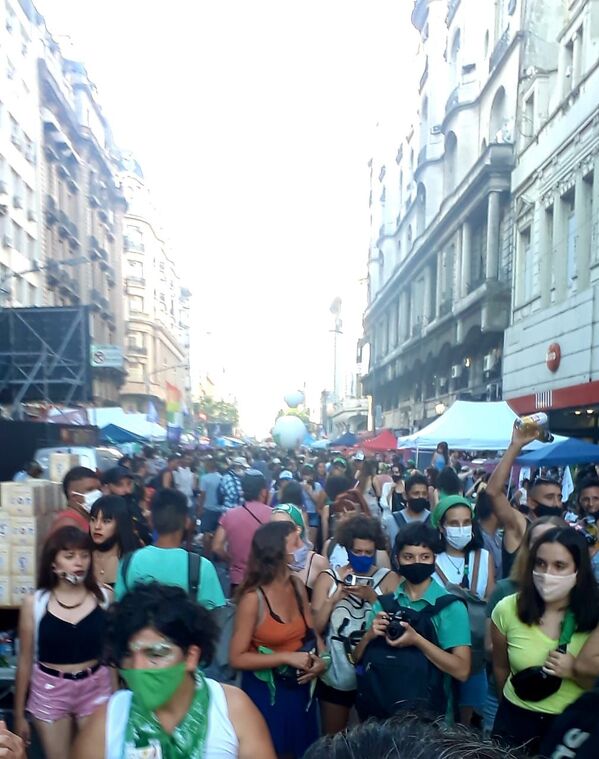 Manifestaciones a favor de la legalización del aborto en Argentina  - Sputnik Mundo