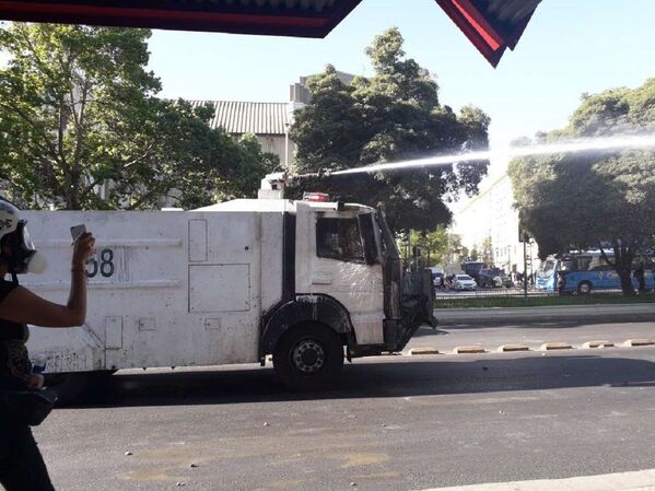 Manifestaciones en Chile por las víctimas de la dictadura y el estallido social - Sputnik Mundo