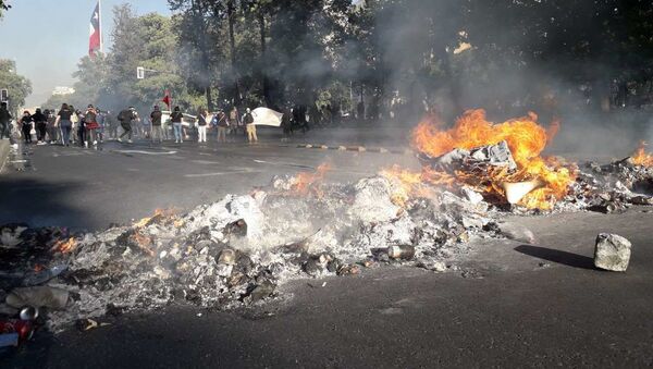 Manifestaciones en Chile por las víctimas de la dictadura y el estallido social - Sputnik Mundo