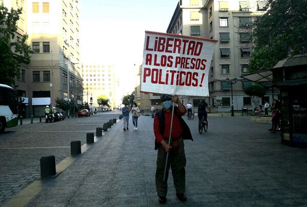 Manifestaciones en Chile por las víctimas de la dictadura y el estallido social - Sputnik Mundo