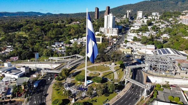 Bandera de El Salvador - Sputnik Mundo