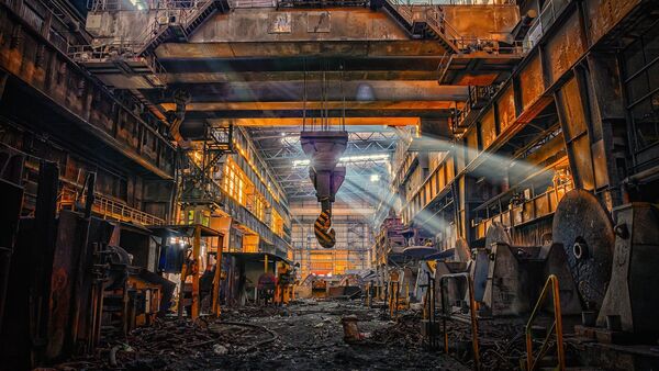 Una planta abandonada - Sputnik Mundo