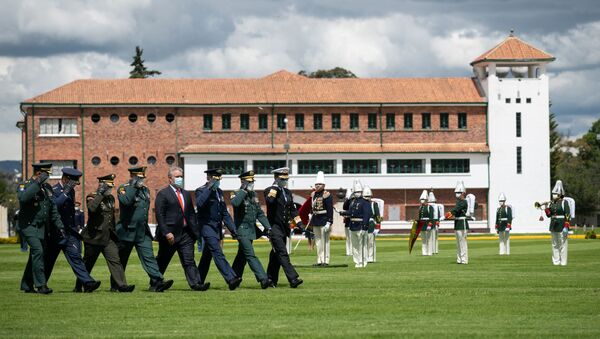 Presidente de Colombia, Iván Duque, en ceremonia de ascensos de oficiales del Ejército - Sputnik Mundo