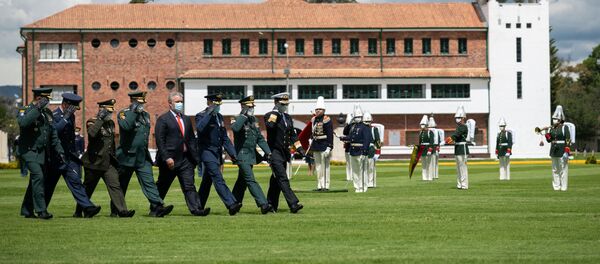 Presidente de Colombia, Iván Duque, en ceremonia de ascensos de oficiales del Ejército - Sputnik Mundo