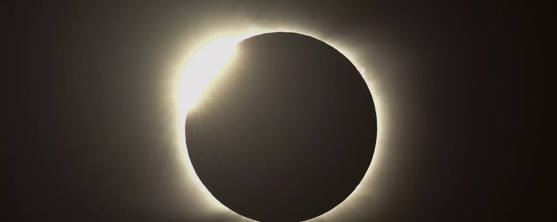 Un eclipse solar (foto referencial) Un eclipse solar (foto referencial) - Sputnik Mundo, 1920, 07.01.2021