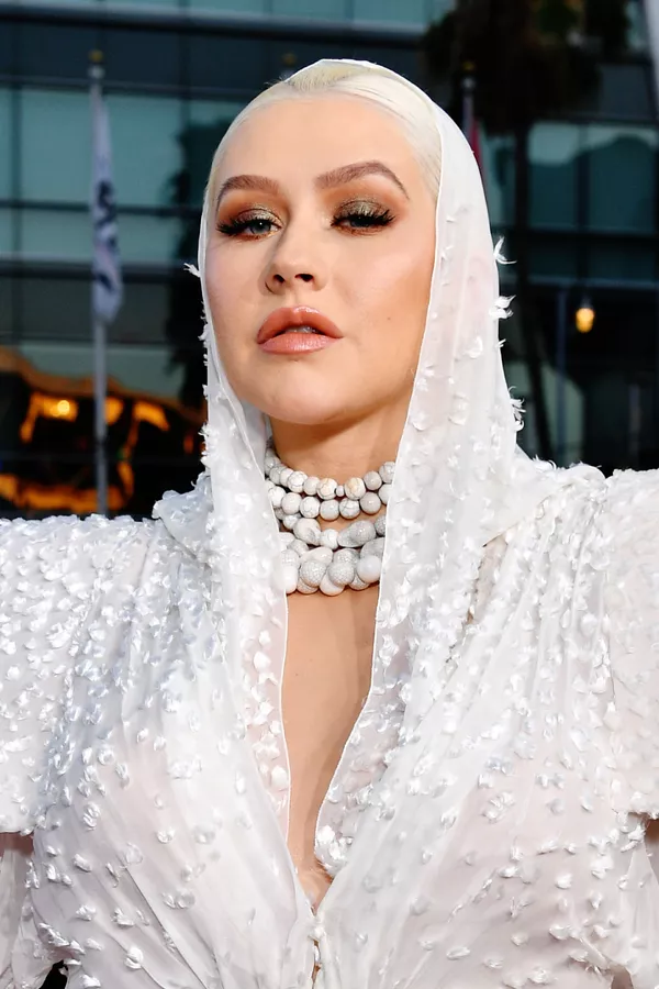 A pesar de todo, la cantante cumplió sus cuatro décadas en perfecto estado rodeada del cariño virtual de sus admiradores en las redes sociales. En la foto: Christina Aguilera en los American Music Awards 2019, en Los Ángeles. A pesar de todo, la cantante cumplió sus cuatro décadas en perfecto estado rodeada del cariño virtual de sus admiradores en las redes sociales. En la foto: Christina Aguilera en los American Music Awards 2019, en Los Ángeles. - Sputnik Mundo