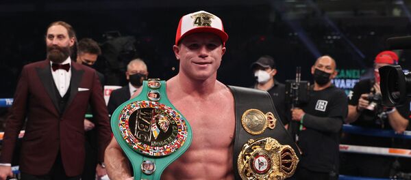 El boxeador mexicano, Saúl Álvarez - Sputnik Mundo