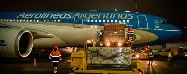 El avión que llevará a Argentina la vacuna Sputnik V - Sputnik Mundo