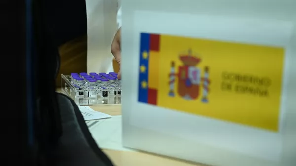 La vacuna de Pfizer en España - Sputnik Mundo