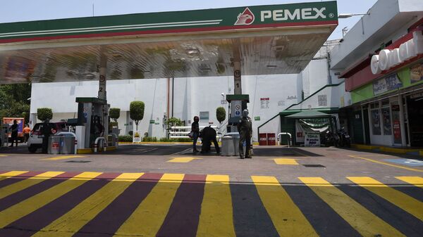 Una gasolinera de PEMEX - Sputnik Mundo