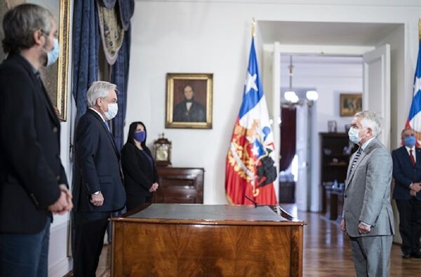 Juramentación del ministro de Salud Enrique Paris - Sputnik Mundo