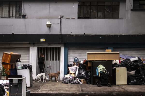 Desalojo del edificio, Puebla 261, Roma Norte, Ciudad de México - Sputnik Mundo