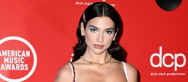 Dua Lipa, cantante inglesa - Sputnik Mundo