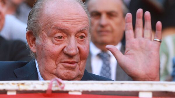 El rey emérito Juan Carlos I en una imagen de 2016, durante una corrida de toros de Madrid - Sputnik Mundo